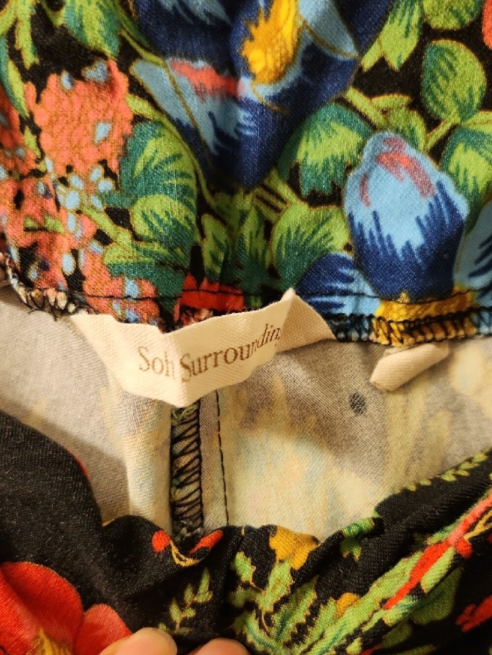 Soft Surroundings Black Floral Accents Size M - Picture 3 of 8